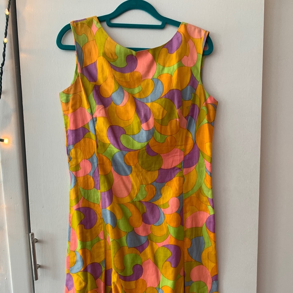 Vintage 1960s groovy shift dress